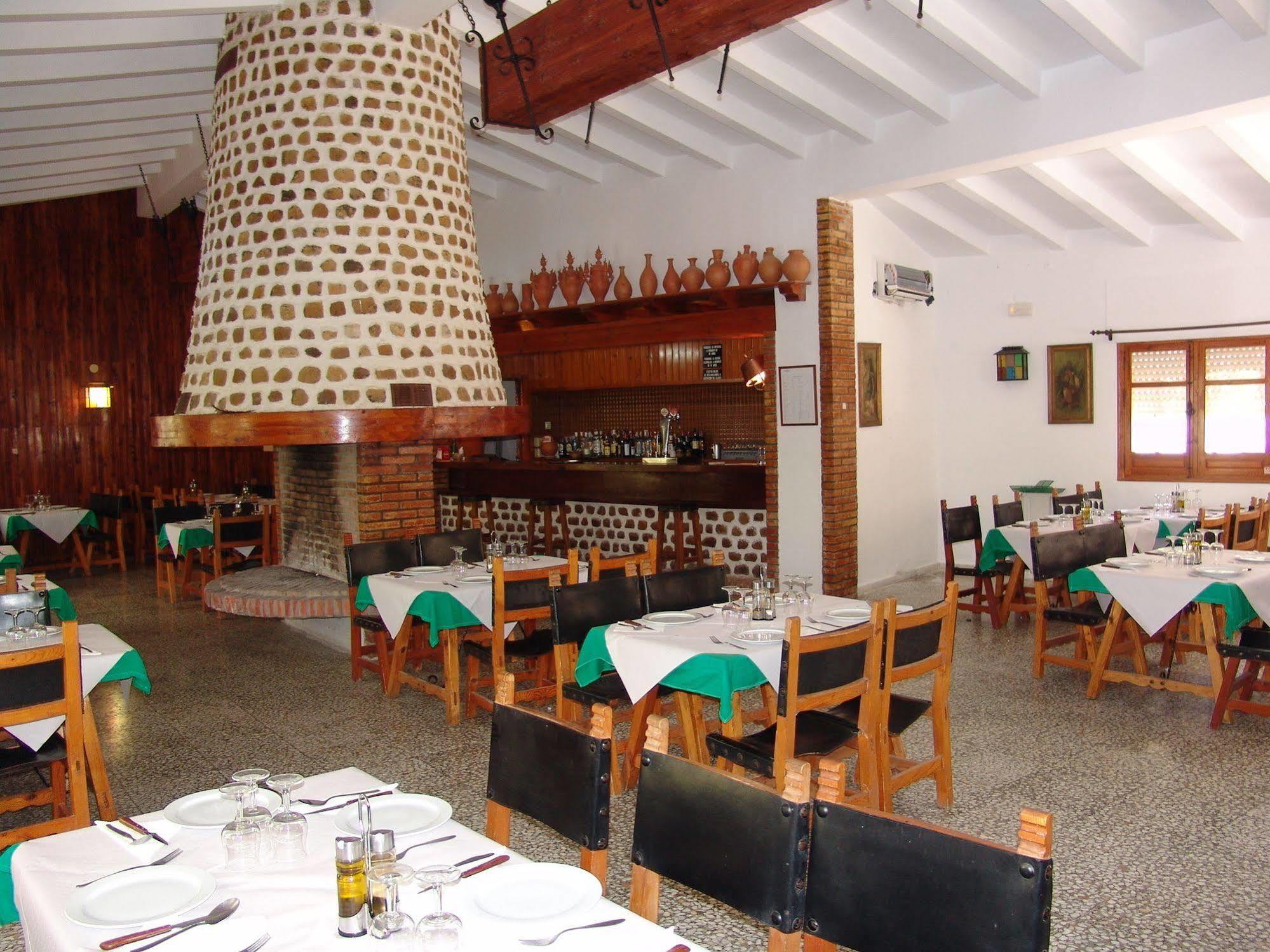 Balneario De Alicun De Las Torres Villanueva de las Torres Εξωτερικό φωτογραφία