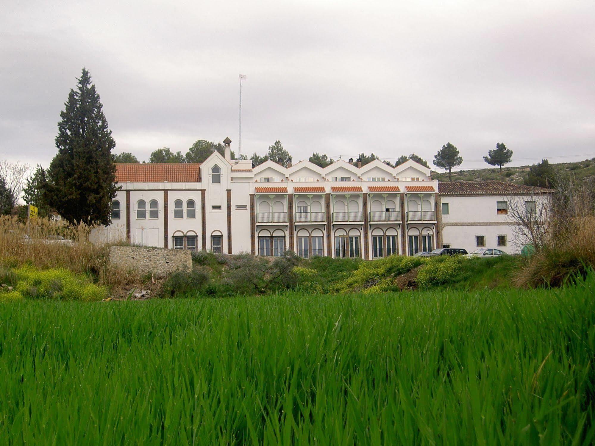 Balneario De Alicun De Las Torres Villanueva de las Torres Εξωτερικό φωτογραφία